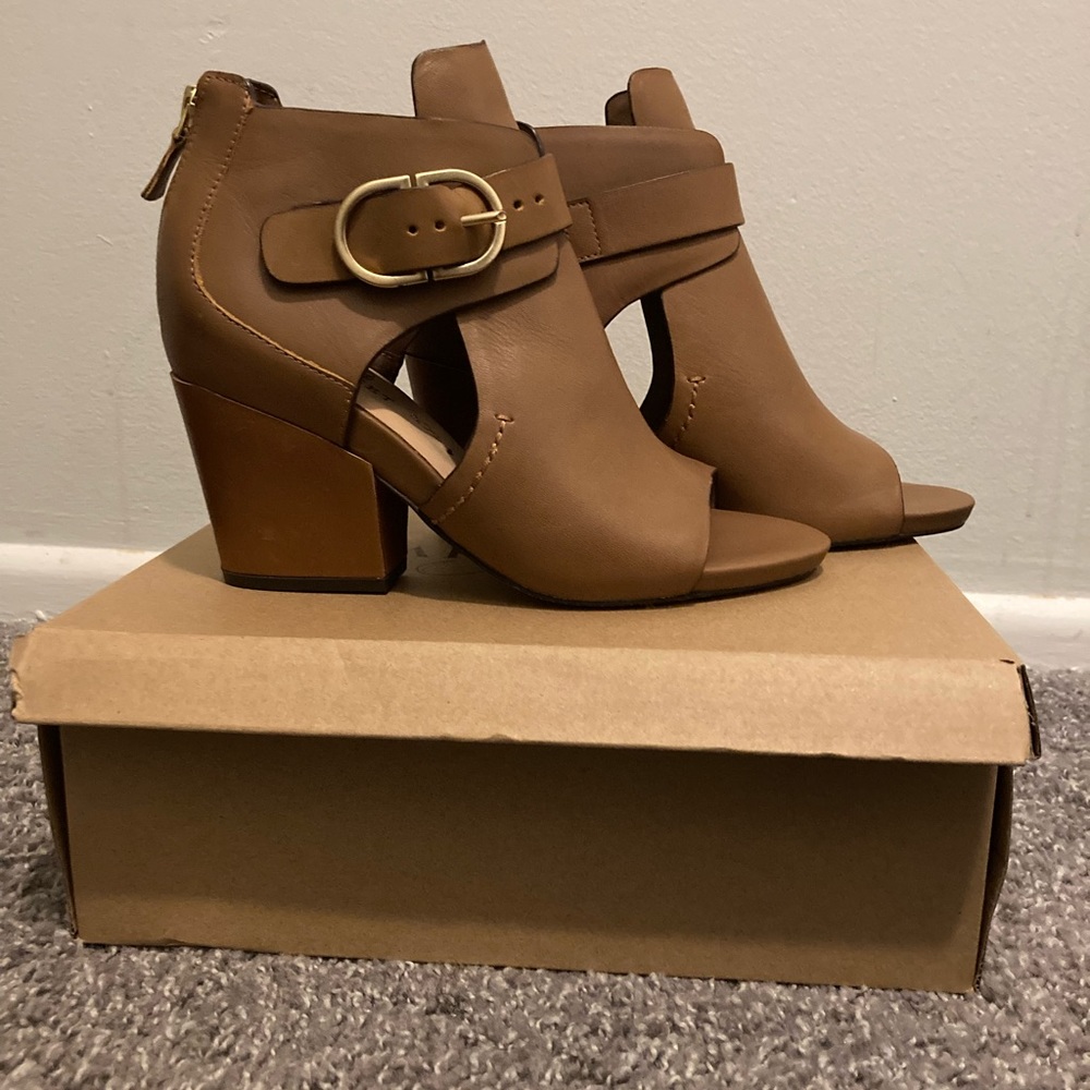 ⚫️Naked Feet Lyra Heeled Sandals